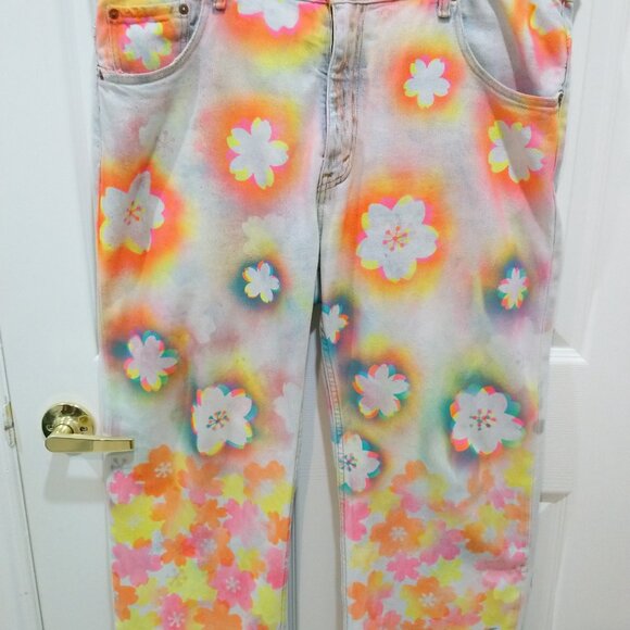 Custom paint job cherry blossom Levi's cross over B-Lines men's jeans - Picture 2 of 13